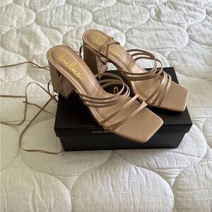 NWT nude Lulu’s lace up heels